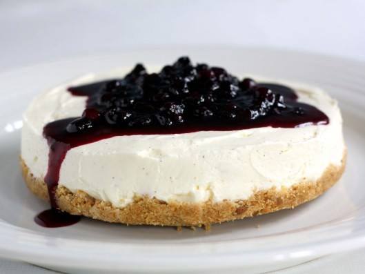 Cheesecake med blåbærsirup - Ostekage