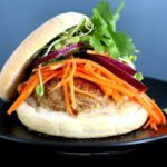 Vietnamesisk burger (bahn mi inspireret burger)