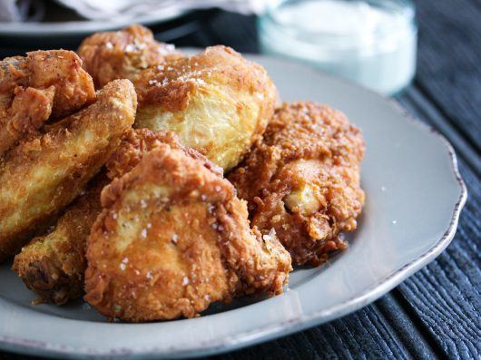 Southern fried chicken med blå ostedip