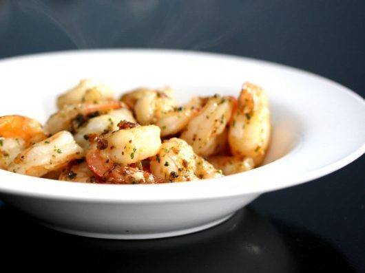 i hvidløg - Gambas Al Ajillo - Foodfanatic.dk