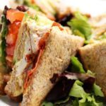 Club sandwich med sprød parmaskinke