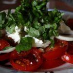 Tomatsalat med basilikum og feta