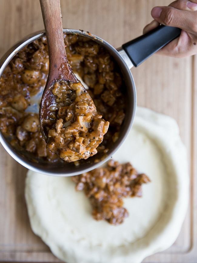 Pie med steak, champignon og sort peber